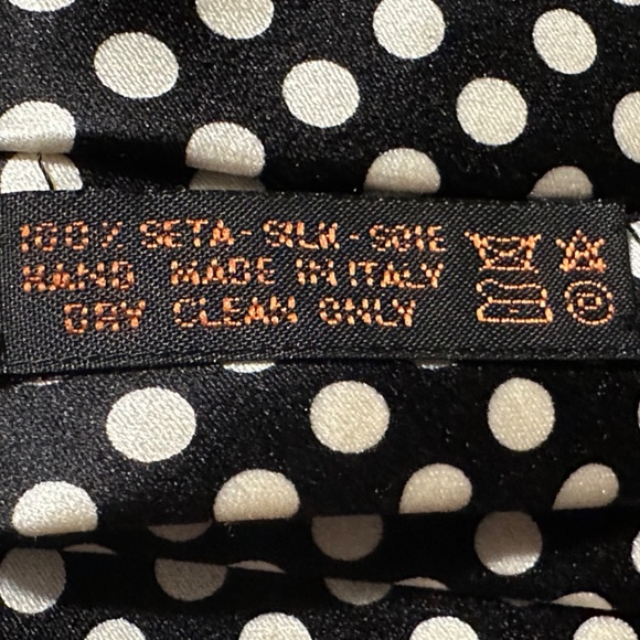 AUTHENTIC DOLCEPUNTA 100% SILK NECKTIE BLACK w/WHITE POLKA DOTS - Picture 5 of 5